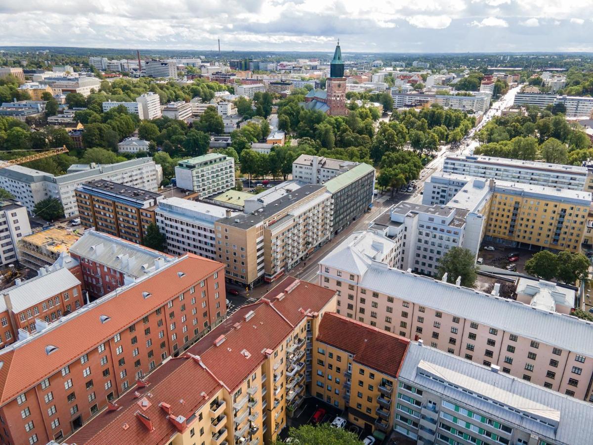 Excellent Downtown Location & City Rooftop Views Åbo Exteriör bild