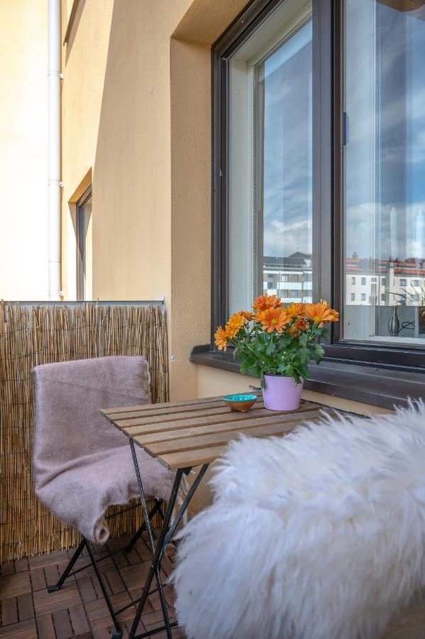 Excellent Downtown Location & City Rooftop Views Åbo Exteriör bild